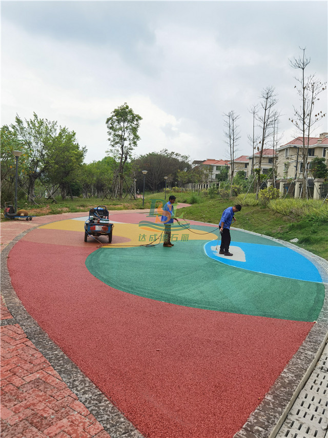 增城荔城街道路綠化彩色透水混凝土地坪